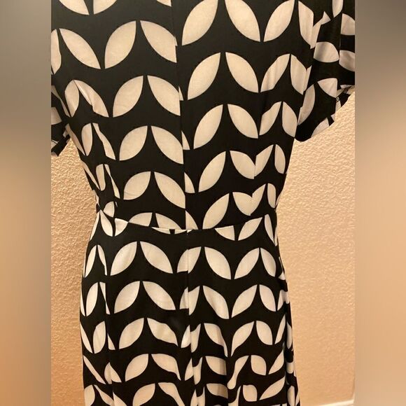 Reborn New York Dress   - Picture 10 of 12